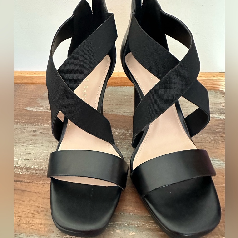 Kelly & Katie high heel strappy black 8M new unworn zipper back elastic strap - Picture 7 of 10